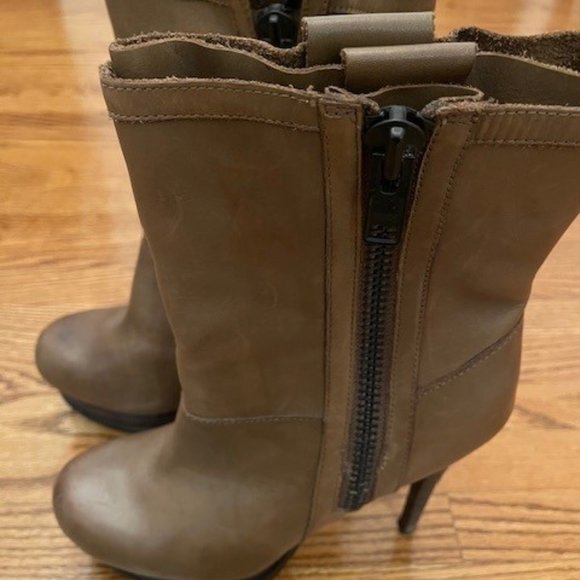 Calvin Klein Ginette Platform Boots - Picture 4 of 4